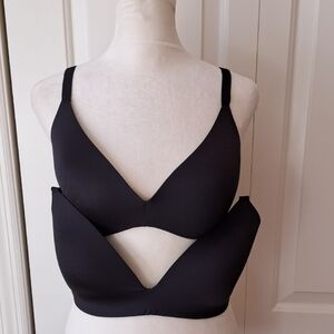 SKIMS Womens 2-Black Wireless Push Up Padded Bras Adjustable Straps 36D